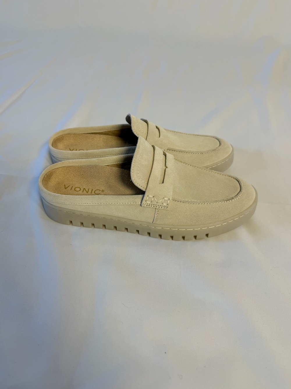 Vionic Uptown Mules, size 7.